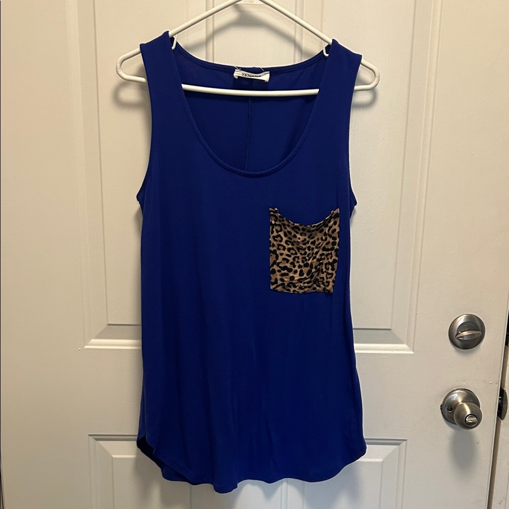 LIKE NEW Blue Sleeveless Top with Leopard Print Pocket, Size Small